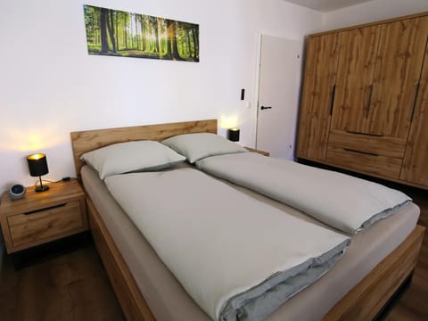 Bed, Photo of the whole room, Bedroom, wardrobe