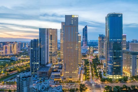Property building, Day, Neighbourhood, City view