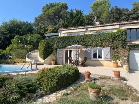 Studio moderne avec vue dégagée Apartment in Pertuis