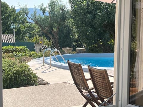 Studio moderne avec vue dégagée Apartment in Pertuis