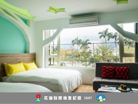 Bed, Photo of the whole room, Bedroom, air conditioner