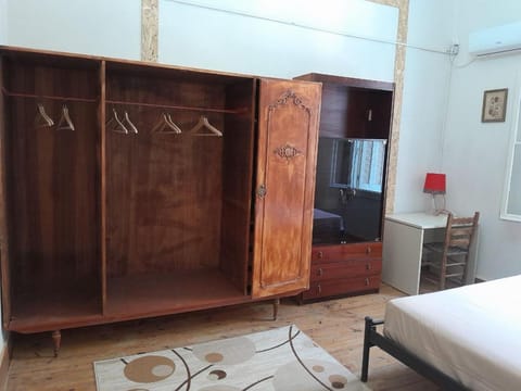 Courtyard Cottage Vacation rental in Athens