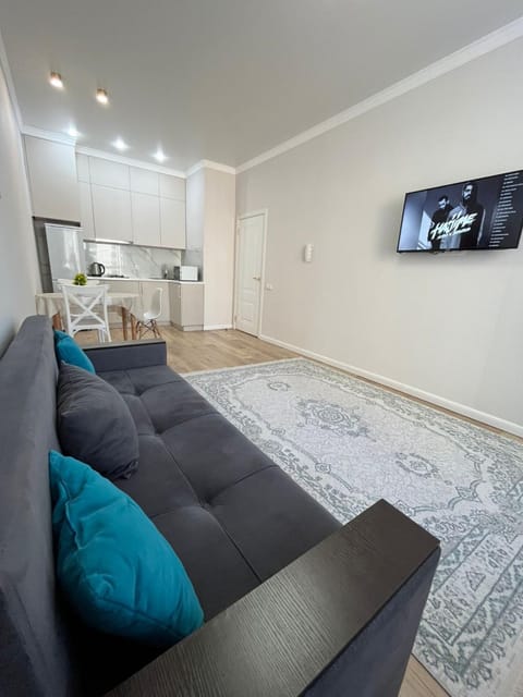 TV and multimedia, Kitchen or kitchenette, Seating area