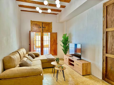 Communal lounge/ TV room, Living room