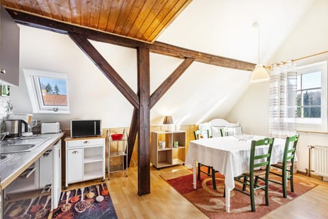 Property building, Kitchen or kitchenette, Living room