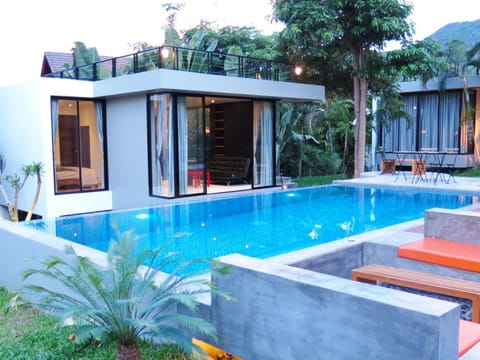 Property building, Swimming pool