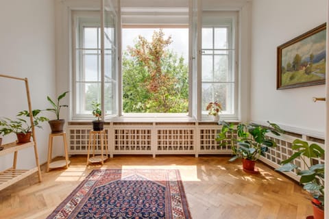 Garden view, internet