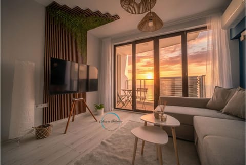 Communal lounge/ TV room, View (from property/room), View (from property/room), Living room, Garden view, Pool view, Sea view, Inner courtyard view, internet