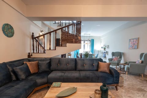 Communal lounge/ TV room, Living room