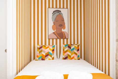 Bed, Photo of the whole room, Decorative detail, Bedroom