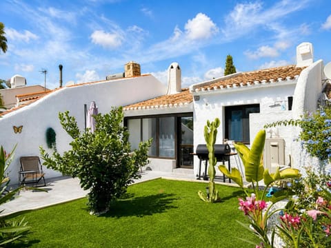 Property building, Patio, Garden, Garden view