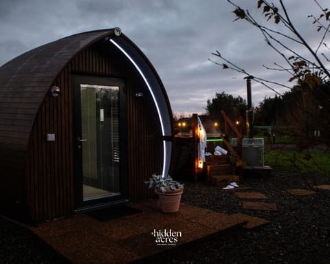 Hidden Acres- Luxury Glamping Pod Sage House in Malahide
