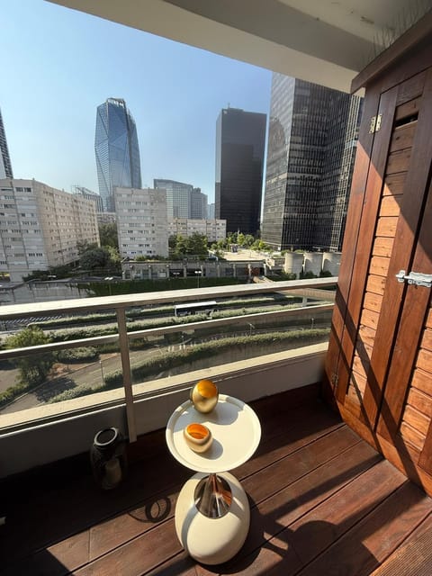 Balcony/Terrace, City view