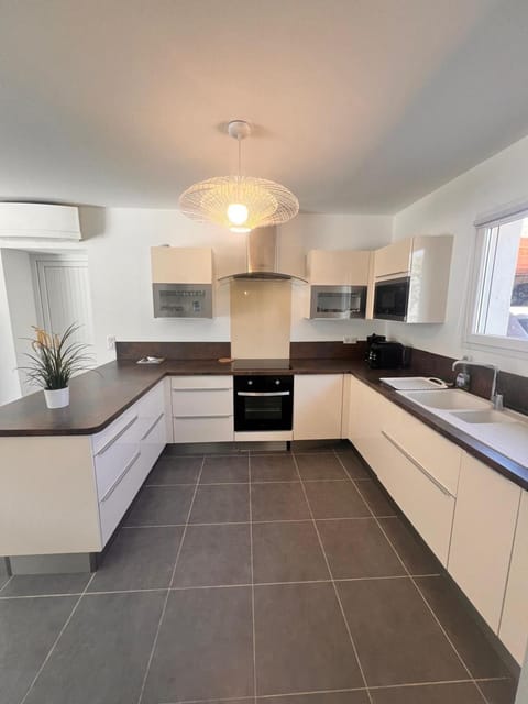 Villa 6 pers Piscine Chauffée Campagne Porto Vecchio House in Porto-Vecchio