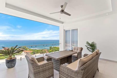 View (from property/room), Balcony/Terrace, Sea view
