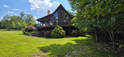 The Lake House- 5 bedroom in quiet area with hot tub and pool table House in Deep Creek Lake