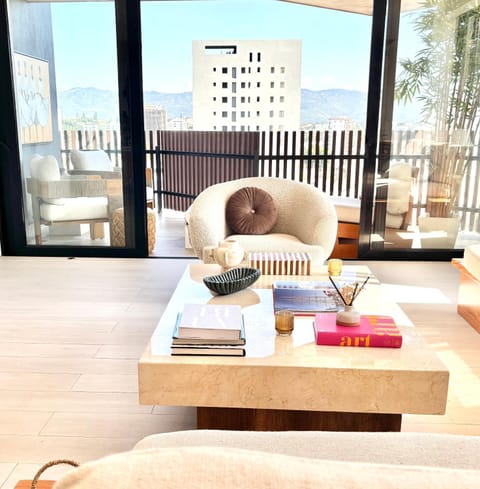 Day, View (from property/room), Balcony/Terrace, Living room, Seating area
