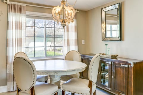 Pet Friendly with Yard 1 Mi to Wilson State Park House in Harrison