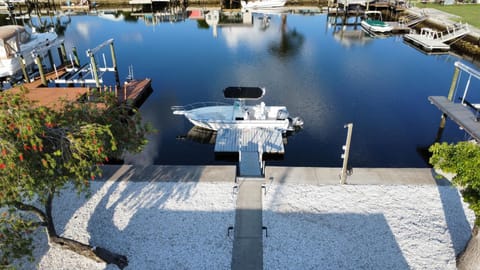 The Seaside Retreat House in Hudson