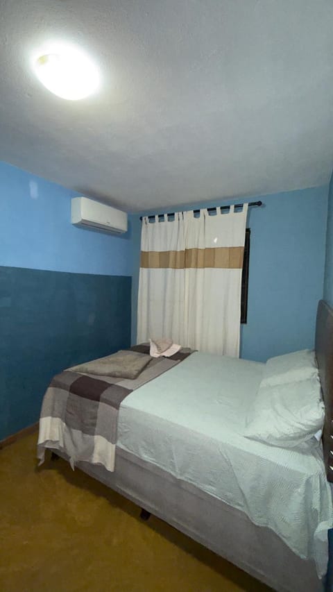 Bedroom, air conditioner