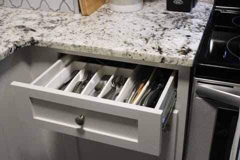 Little Rock - Capital Manor Retreat, Steps Away from Downtown Apartment in Little Rock