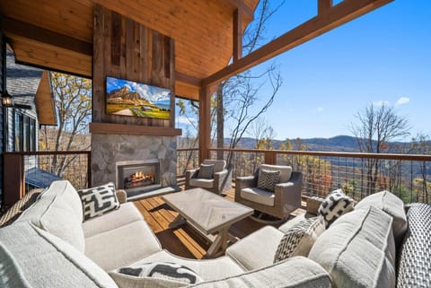 My Happy Place at Eagles Nest House in Watauga