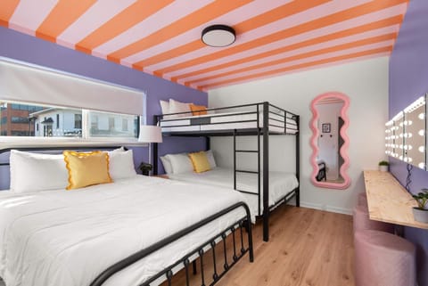 Bed, Photo of the whole room, Bedroom, bunk bed