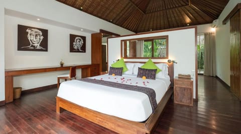 Villa Bidadari With Pool Villa in North Kuta