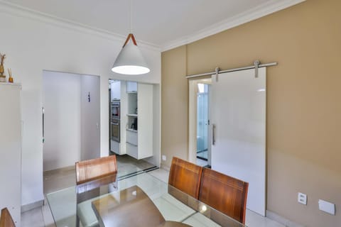Luxurious Copacabana - 5 mins away to the beach! Apartment in Rio de Janeiro