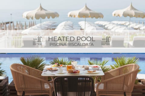 Balcony/Terrace, Pool view, Swimming pool, Breakfast