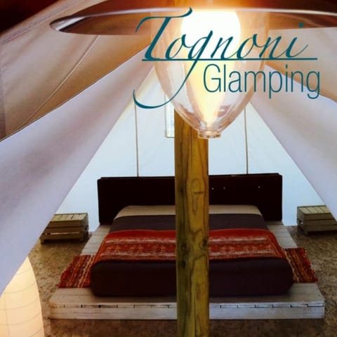 Bed, Logo/Certificate/Sign, Bedroom