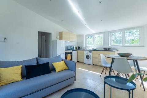 Appartement sur Domaine Aix - Piscine Tennis - Mozart Apartment in Aix-en-Provence