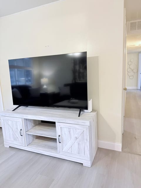 The Residence on Kerstyn House in Lake Erie