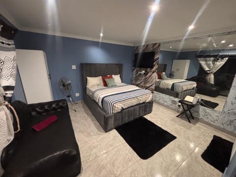 Browns villa and construction pty ltd Apartment in Cape Town