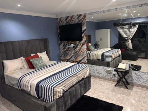 Browns villa and construction pty ltd Apartment in Cape Town