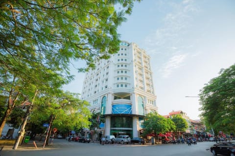 Property building, City view, Street view, Location