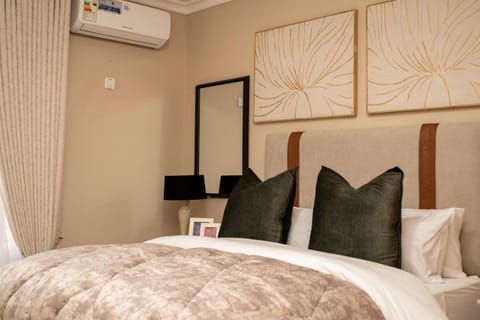 Bed, Bedroom, air conditioner