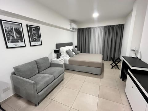 Bed, Living room, Dining area, Area and facilities