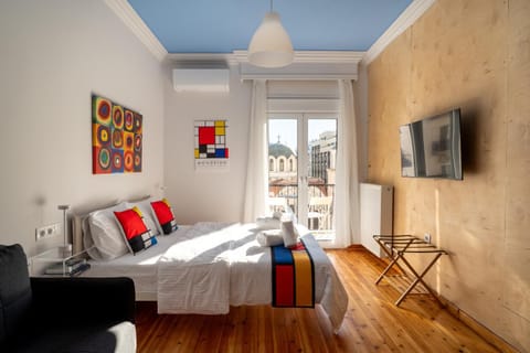 Bed, TV and multimedia, Photo of the whole room, Bedroom, air conditioner, air conditioner