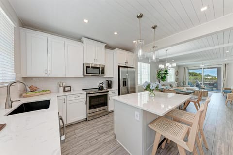 Sweet & Salty Beach House home House in Cortez