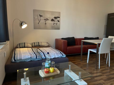Food and drinks, Seating area, Dining area, Bedroom