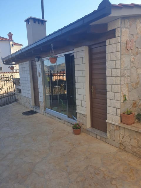 Communal kitchen, flat iron, kitchen