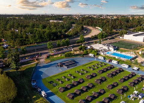 Property building, Restaurant/places to eat, Swimming pool
