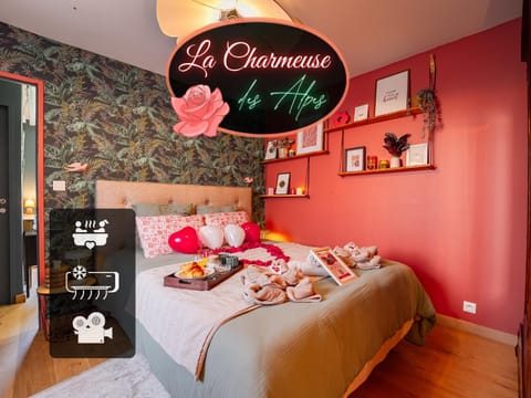 Bed, Photo of the whole room, Bedroom, towels, air conditioner