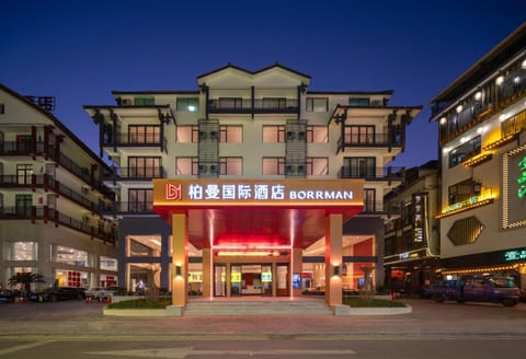 Property building, Night, Location