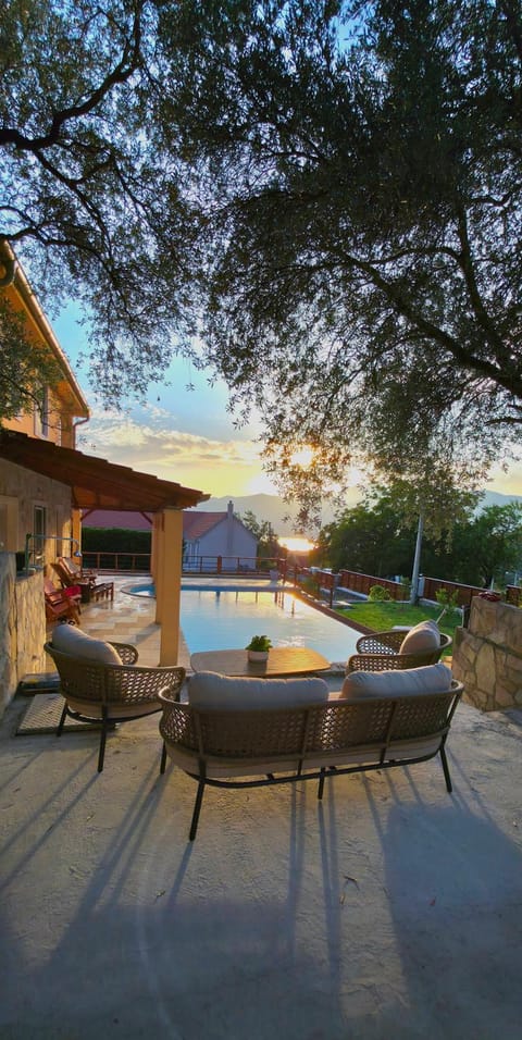 Natural landscape, Seating area, Swimming pool, sunbed