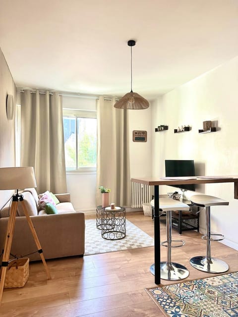 TV and multimedia, Living room, Dining area
