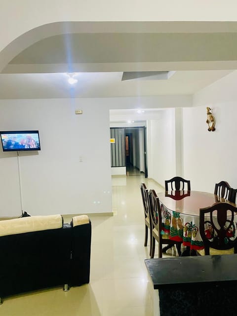 Communal lounge/ TV room