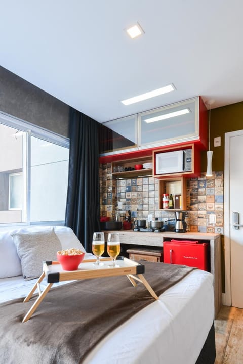 Bedroom, kitchen