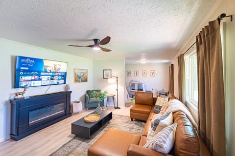 Living room, fireplace